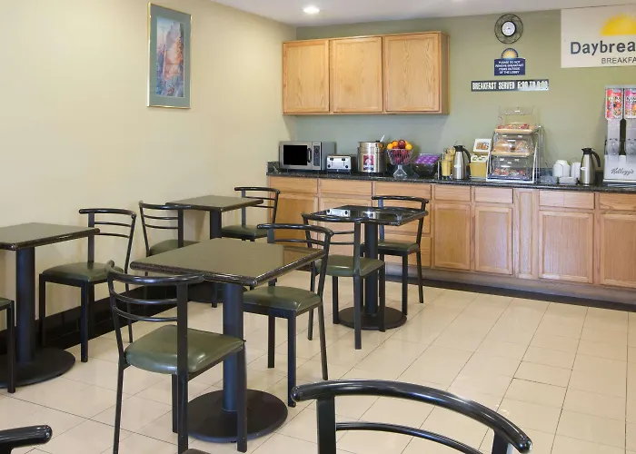 Days By Wyndham Tucson Airport Hotel 3*