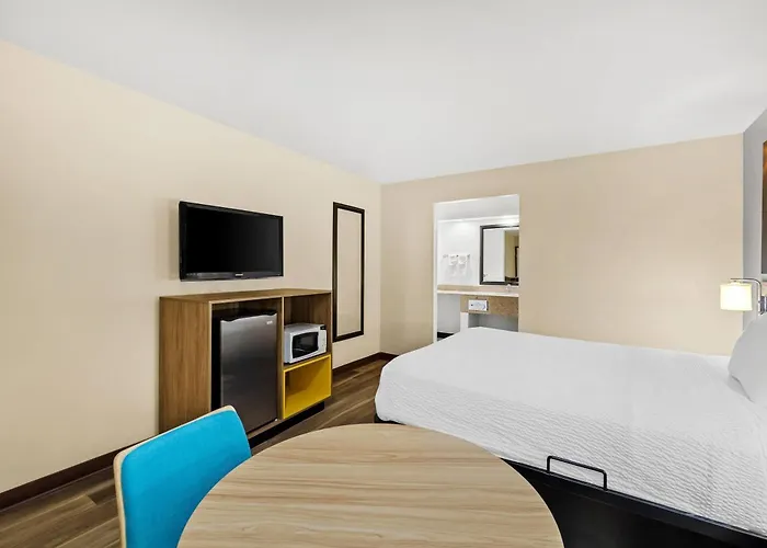 Days By Wyndham Tucson Airport