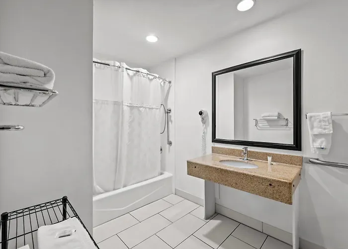 Days By Wyndham Tucson Airport