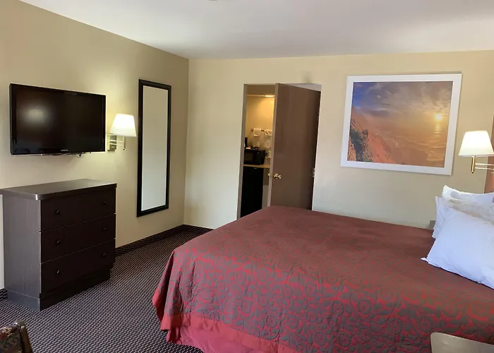 Days By Wyndham Tucson Airport Hotel 3*
