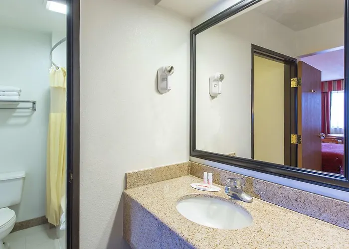 Hotel Days By Wyndham Tucson Airport